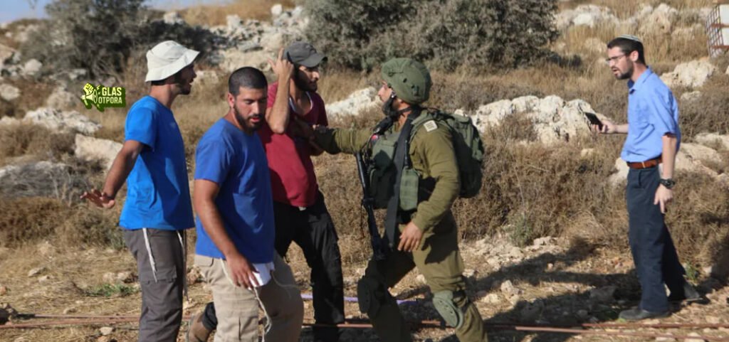 Dobrovoljci koji stavljaju svoja tijela između izraelskih doseljenika i palestinskog sela